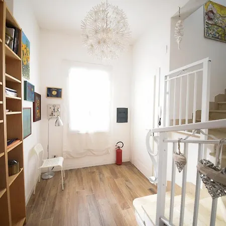 Isabel Apartment *